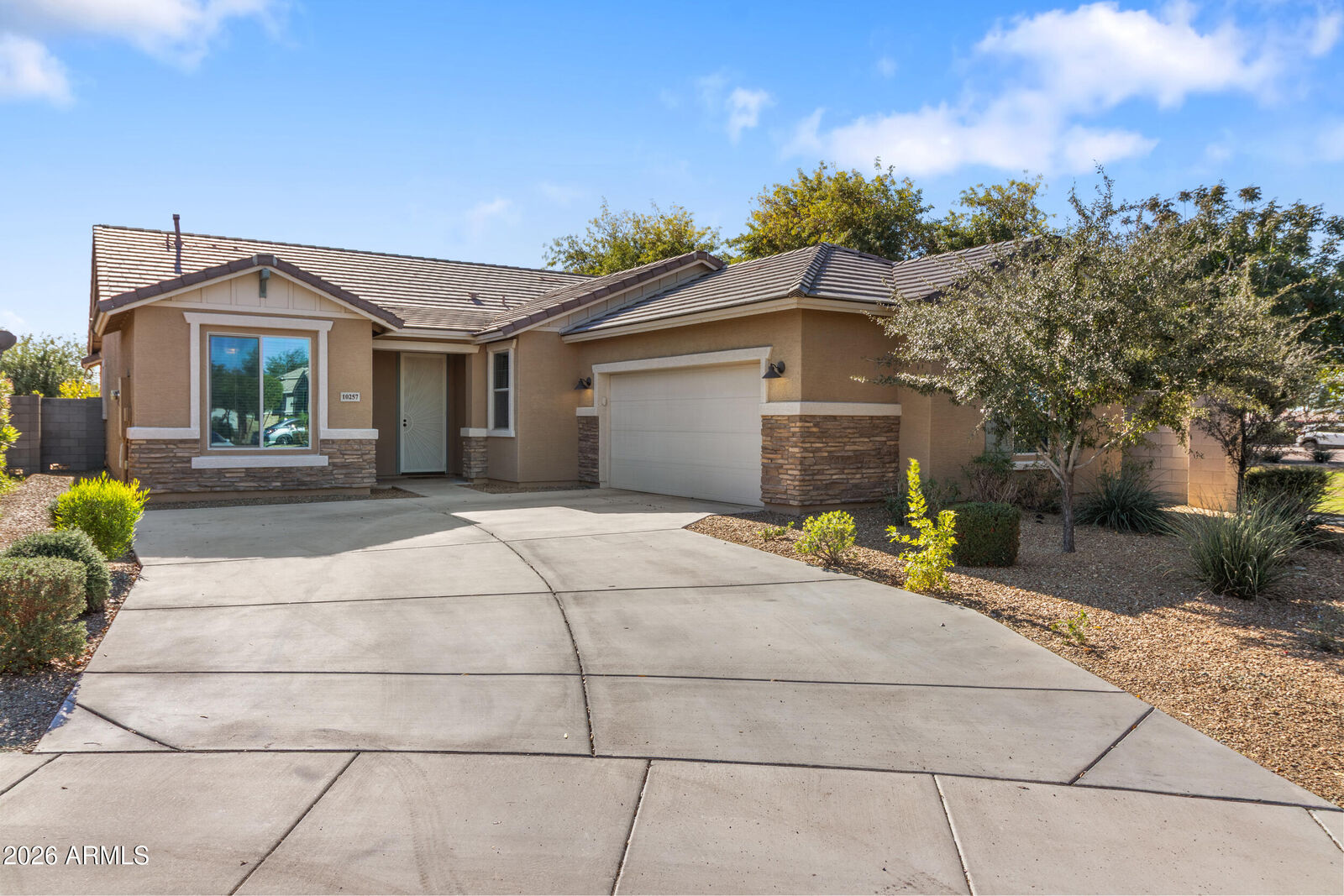 Property Photo:  10257 W Lawrence Lane  AZ 85345 