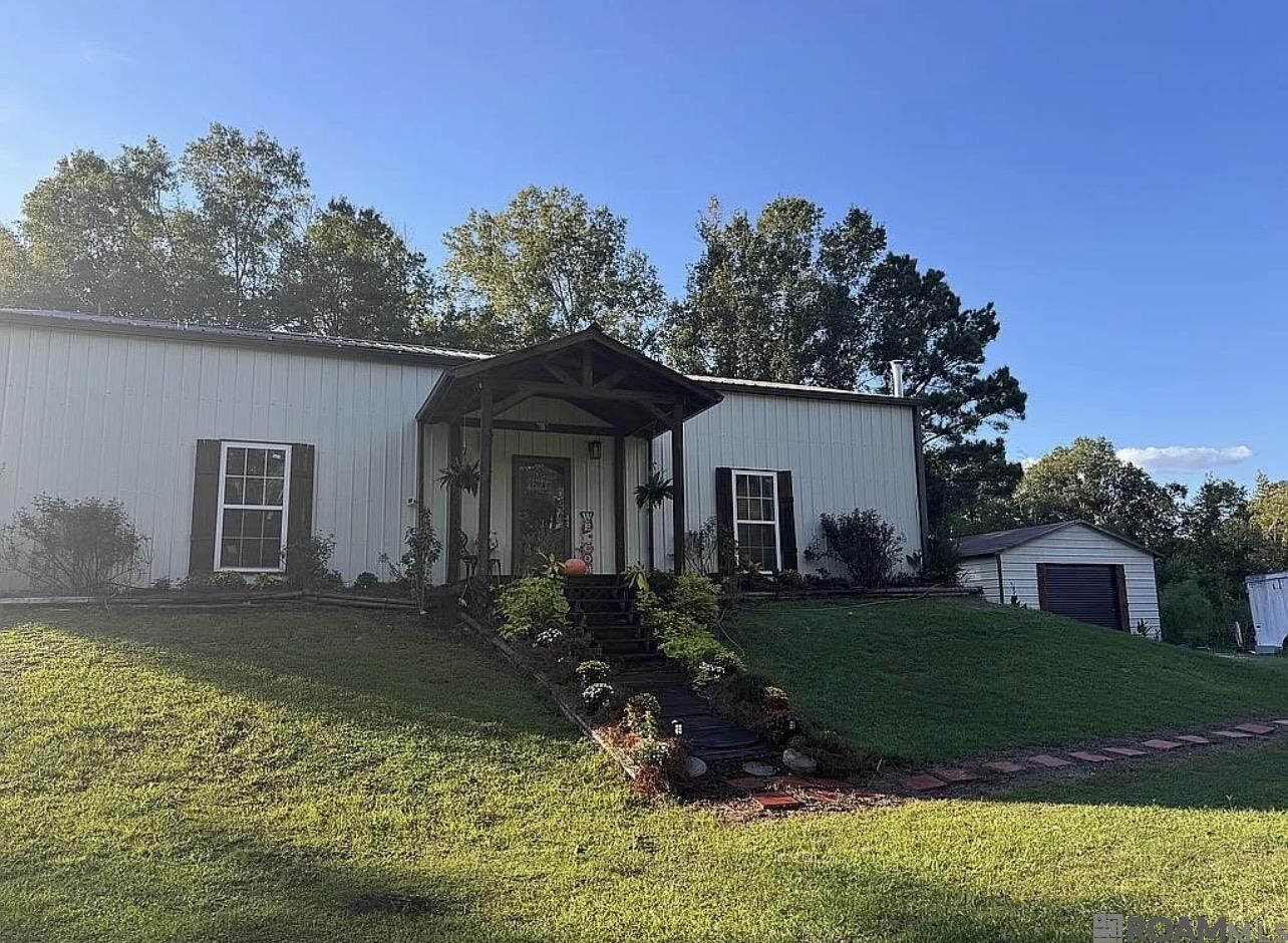 Property Photo:  18717 Highway 42 Highway  LA 70754 