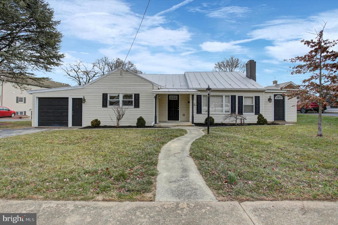 Property Photo:  1319 N West Street  PA 17013 