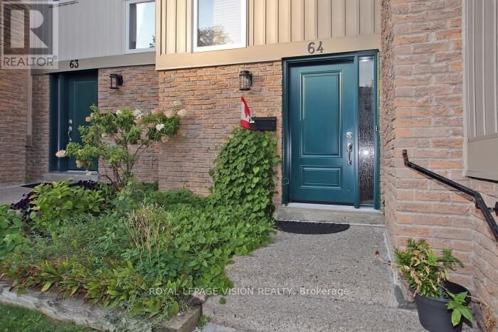 Property Photo:  7080 Copenhagen Road 64  ON L5N 2C9 