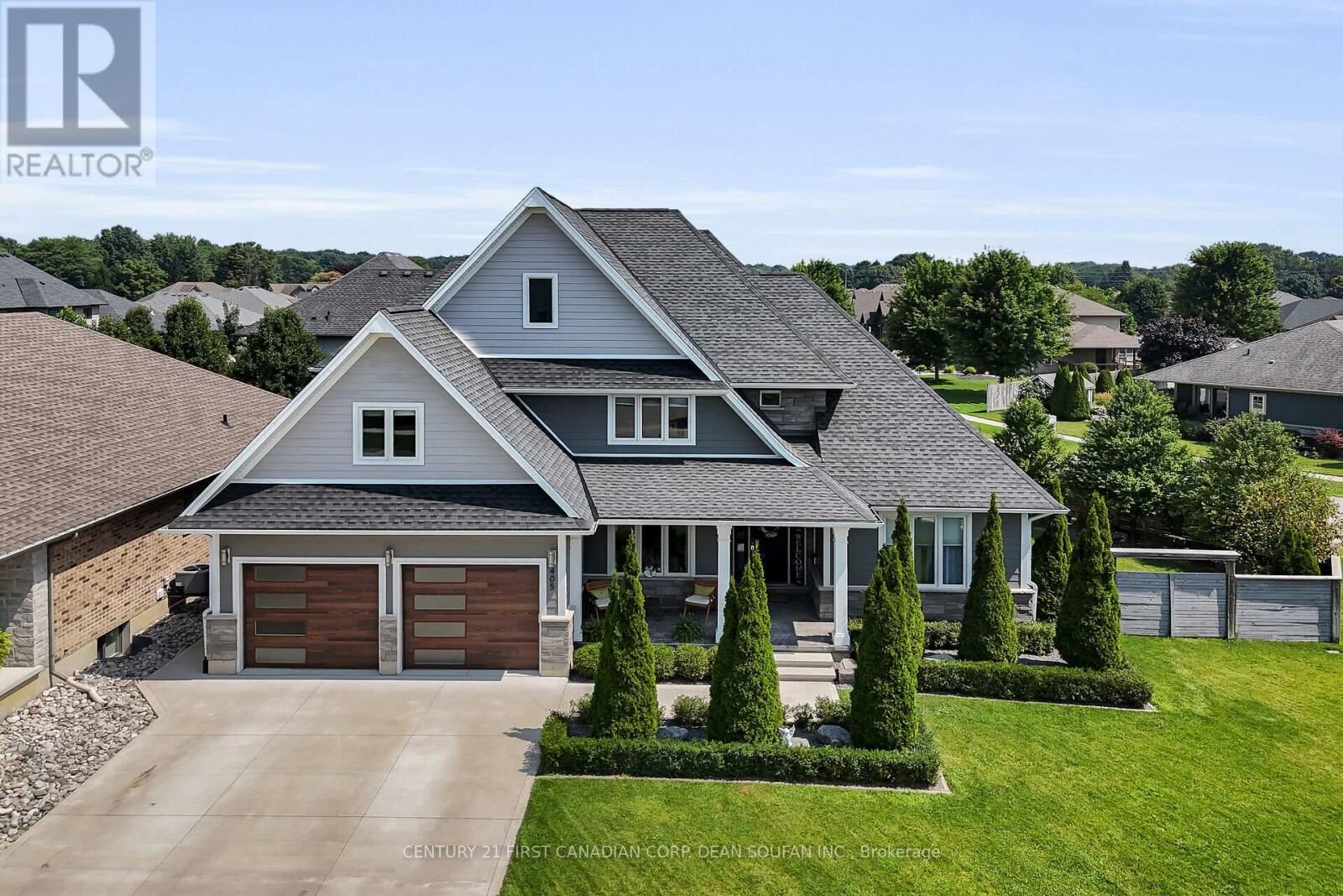 Property Photo:  405 Darcy Drive  ON N7G 0A4 