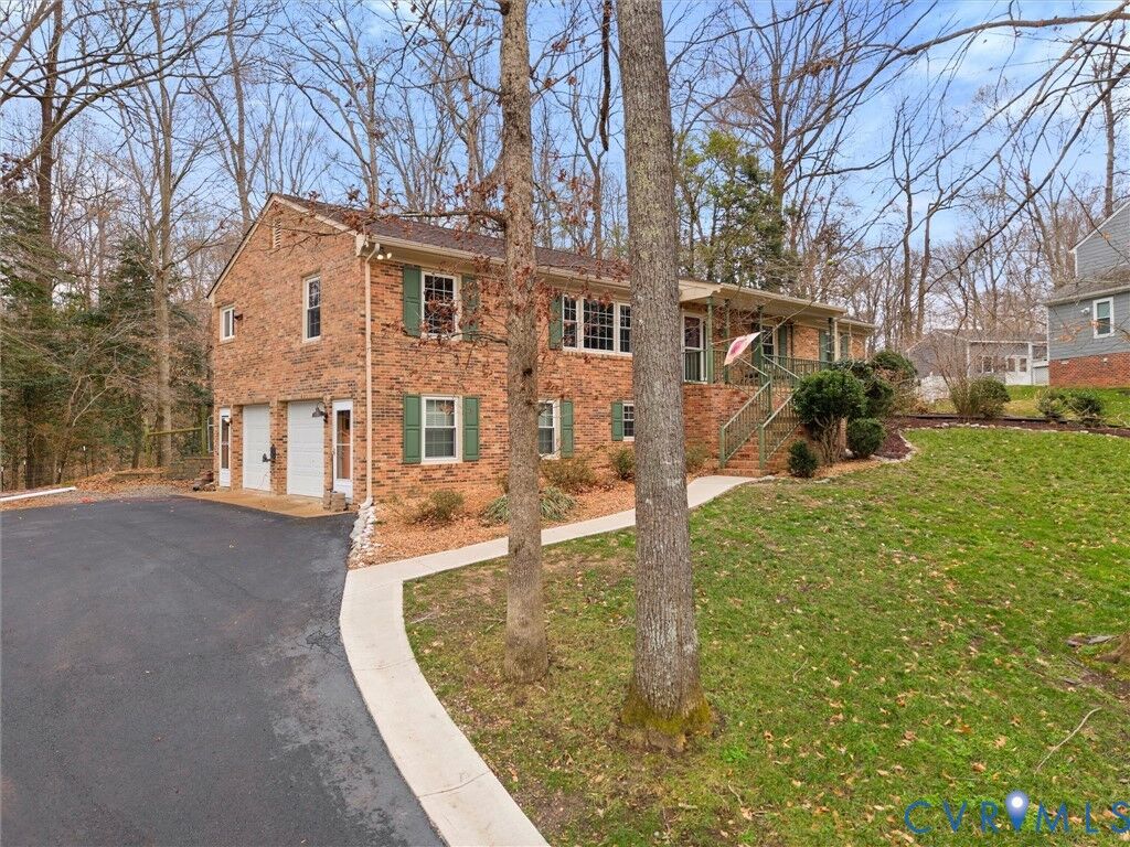 Property Photo: 9302 Blagdon Drive VA 23116