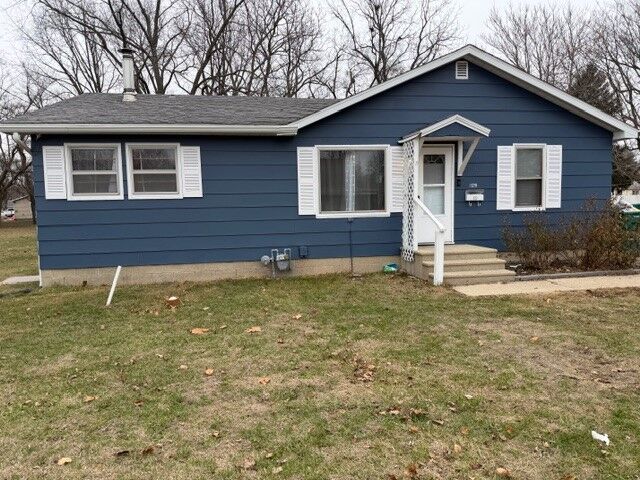 Property Photo:  1720 N 27th Street  IL 62526 