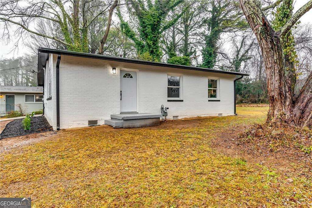 Property Photo:  2162 Westover Drive  GA 30344 