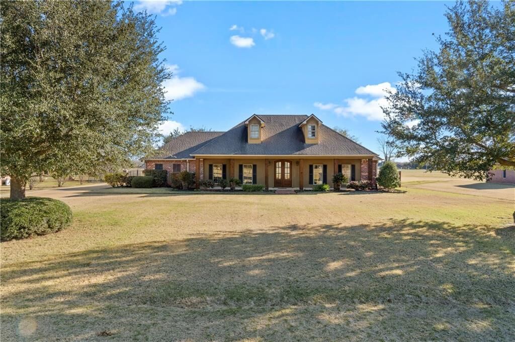 Property Photo: 230 Celina Drive LA 71457