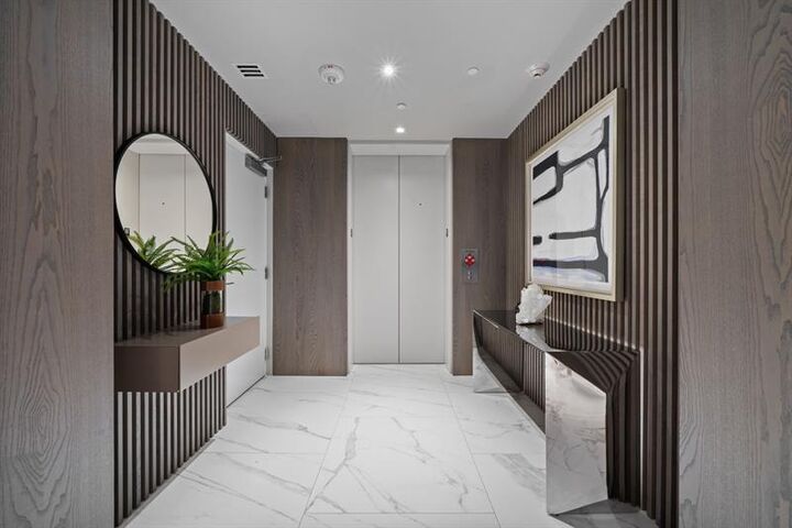 Property Photo:  2200 N Ocean Blvd S1801  FL 33305 