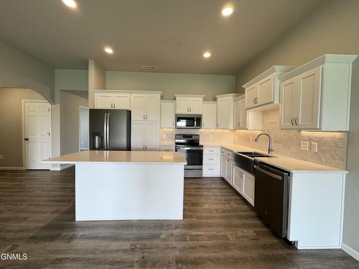 Property Photo: 109 Kenner Loop ND 58504