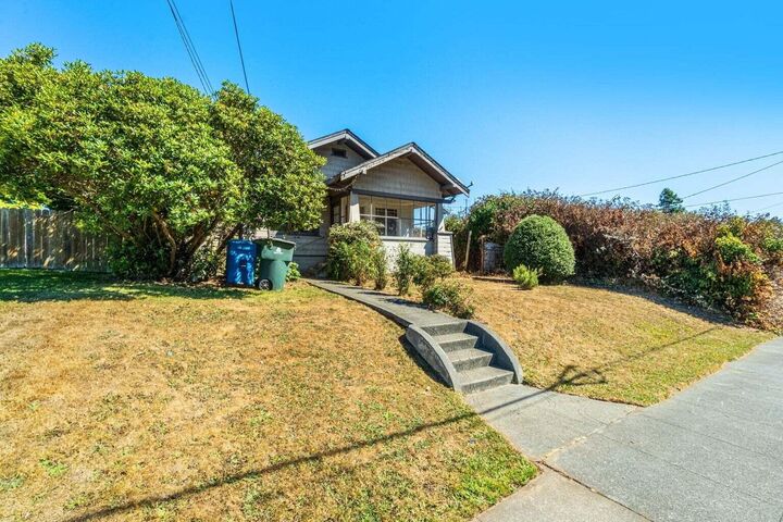 Property Photo:  1327 Harris Street  CA 95501 