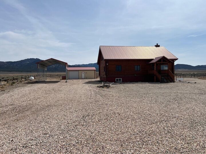 Property Photo: 4050 N Pronghorn Ln UT 84759