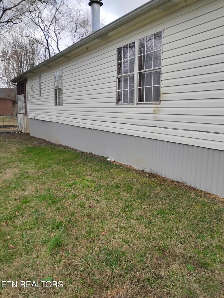Property Photo:  127 Co Rd 77  TN 37370 