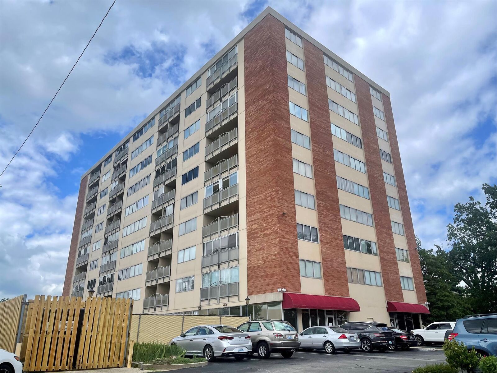 Property Photo:  2121 Nicholasville Road Suite 107  KY 40503 