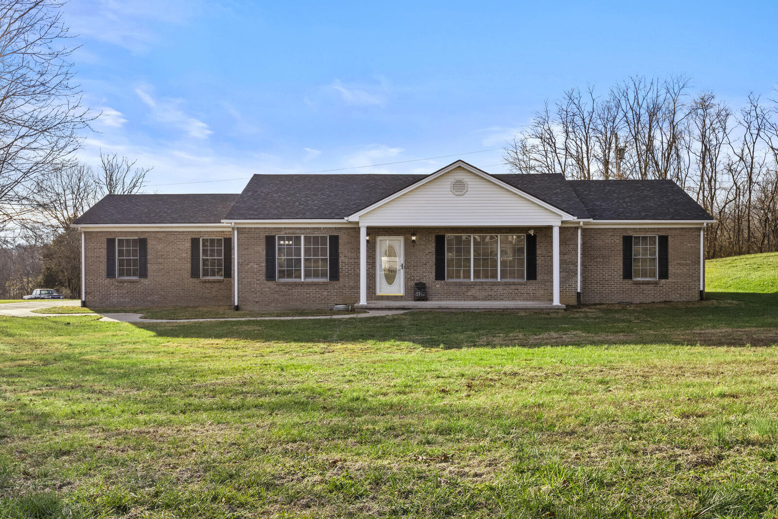 Property Photo:  124 Boone Way  KY 40475 