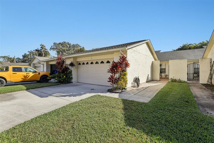 Property Photo:  2216 Cypress Cove Drive H3  FL 32778 