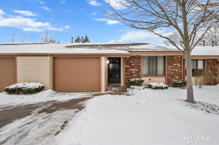 Property Photo: 318 Aniline Avenue N MI 49424