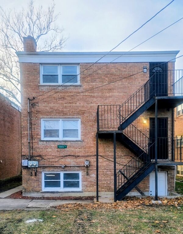 Property Photo:  13945 S Dearborn Street  IL 60827 