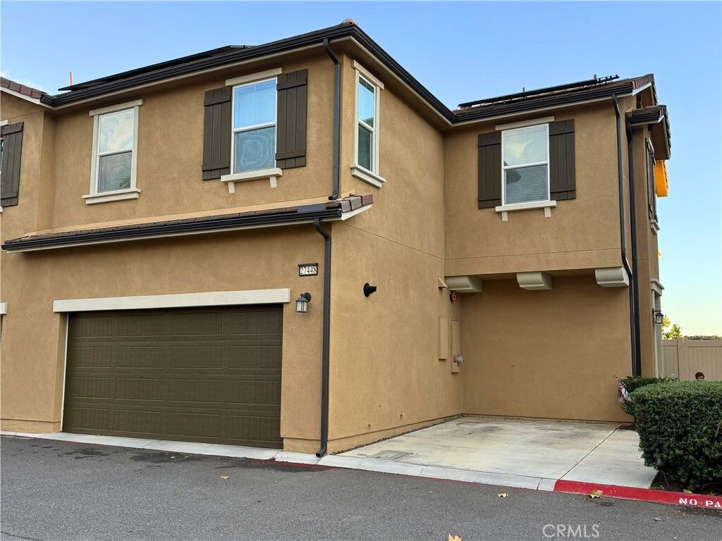 Property Photo:  27448 Clarise Ln  CA 92562 