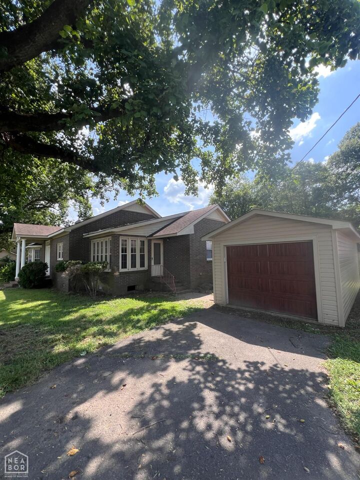 Property Photo:  315 S Main St.  AR 72438 