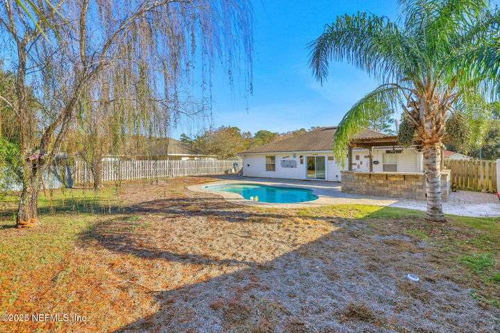 Property Photo:  1453 Lindsey Crossing Drive  FL 32218 