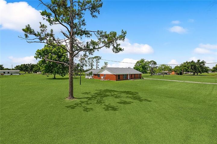 Property Photo:  136 Michael Drive  LA 70030 