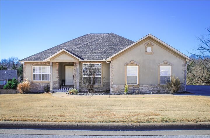 Property Photo:  1220 W Holt Avenue  AR 72601 