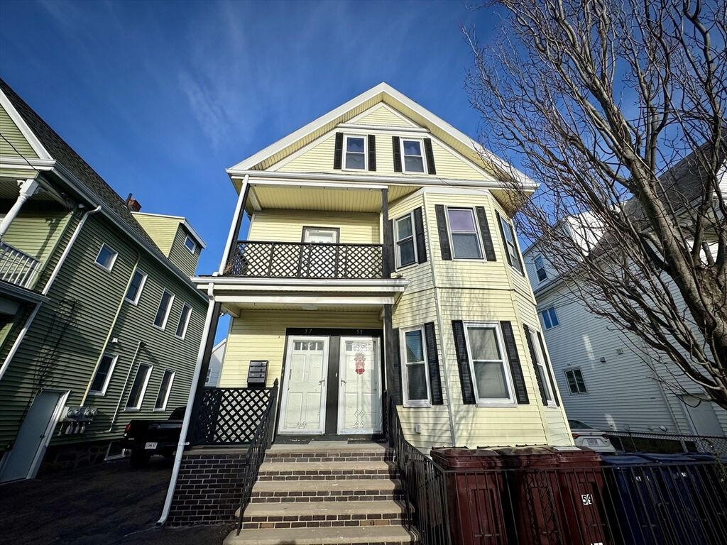 Property Photo:  55 Myrtle St 2  MA 02149 