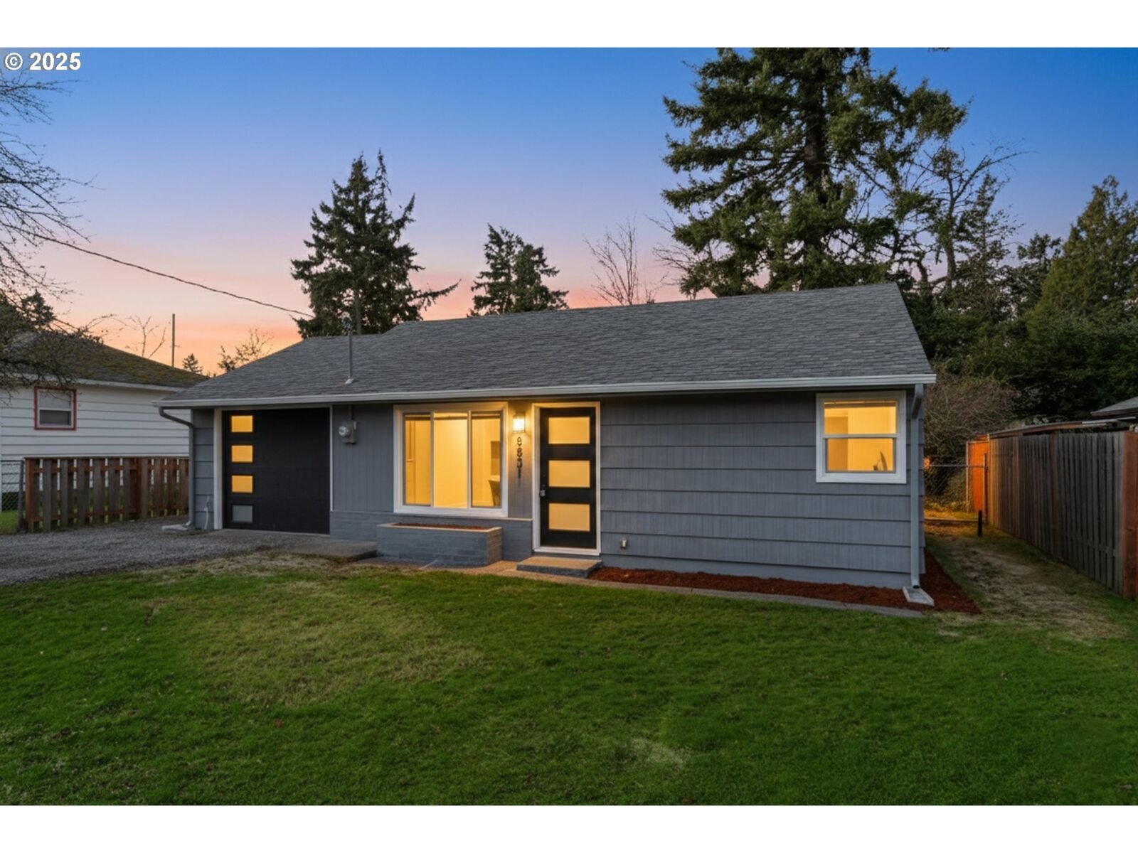 Property Photo:  8531 SE 88th Ave  OR 97266 