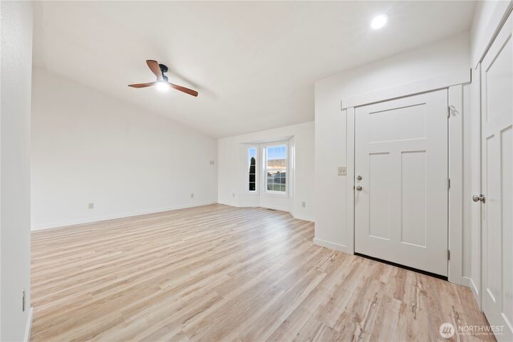 Property Photo:  960 S 11th Avenue  WA 99344 