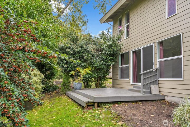 Property Photo:  184 SW 200th Street  WA 98166 