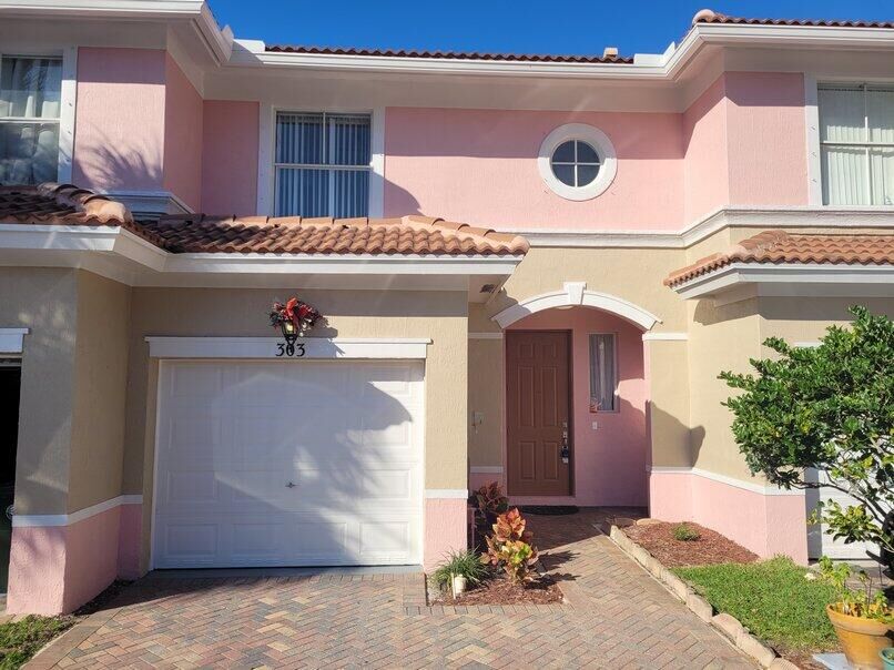 Property Photo:  303 Seminole Palms Drive  FL 33463 