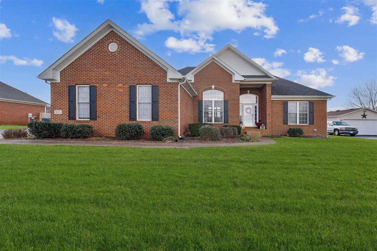 Property Photo: 623 Wintergreen Court KY 42104