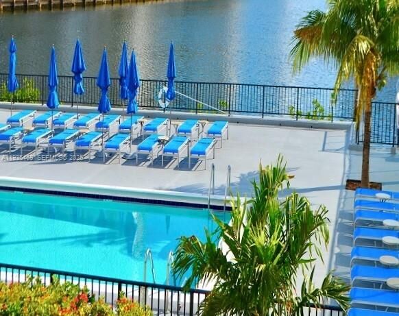 Property Photo:  2780 NE 183rd St 514  FL 33160 