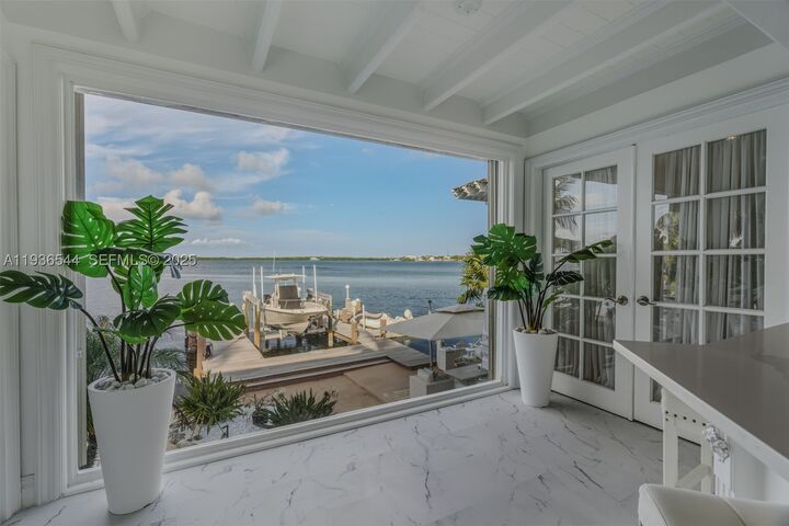 Property Photo: 16 North Dr FL 33037