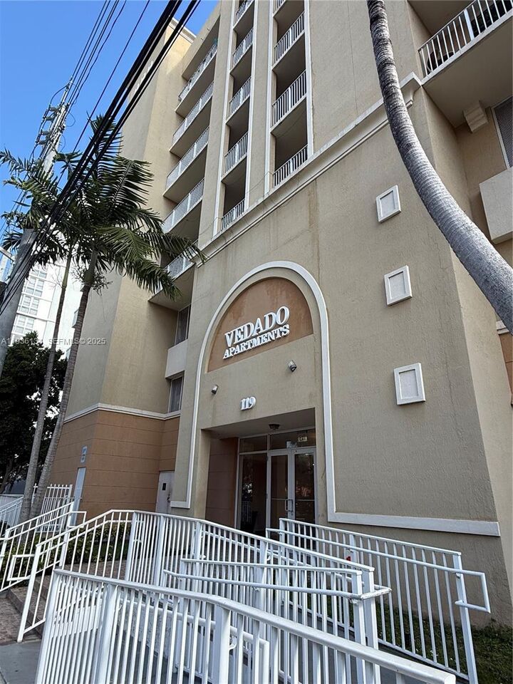 Property Photo:  119 SW 6th Ave 606  FL 33130 