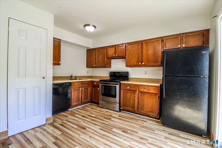 Property Photo: 171 Aspetuck Village 171 CT 06776