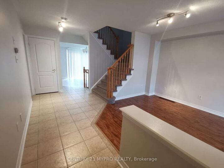 Property Photo:  24 Beatrice Lane  ON L4M 7G5 