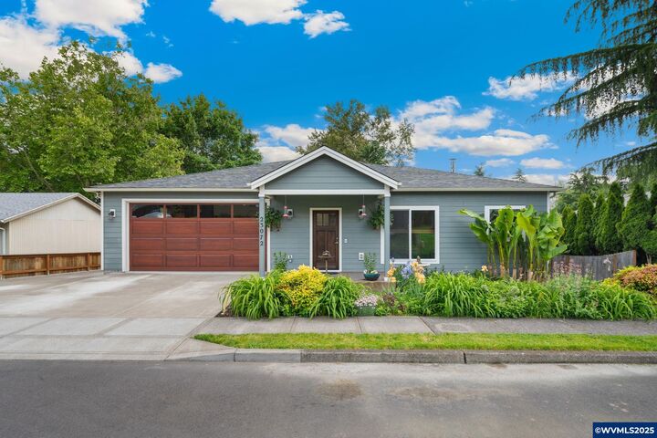 Property Photo:  23072 SW Mansfield St  OR 97140 