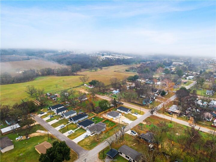 Property Photo:  504 West Tenth Street  TX 77859 