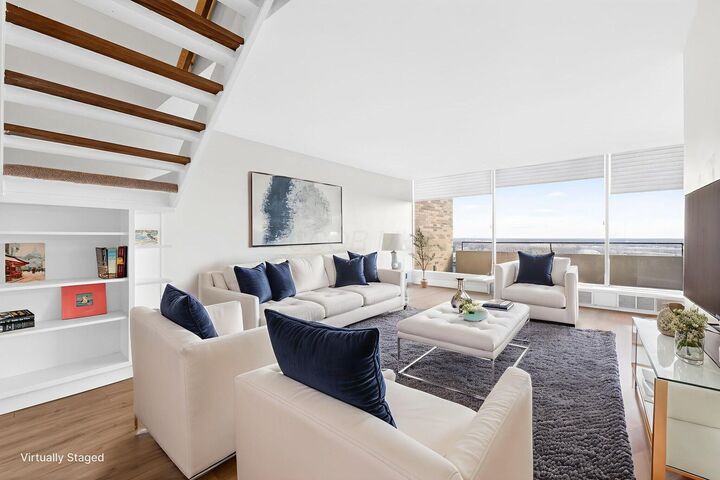 Property Photo: 1000 Urlin Avenue OH 43212