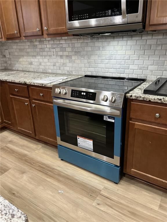 Property Photo: 1806 Waters Edge Trail GA 30075