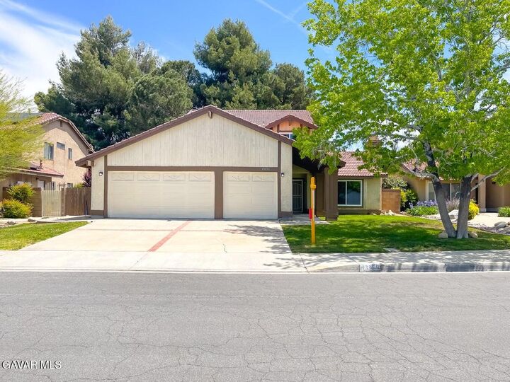 Property Photo:  43856 Windsor Place  CA 93536 