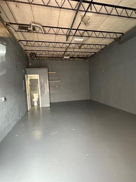 Property Photo:  822 NW 45th St 822  FL 33309 