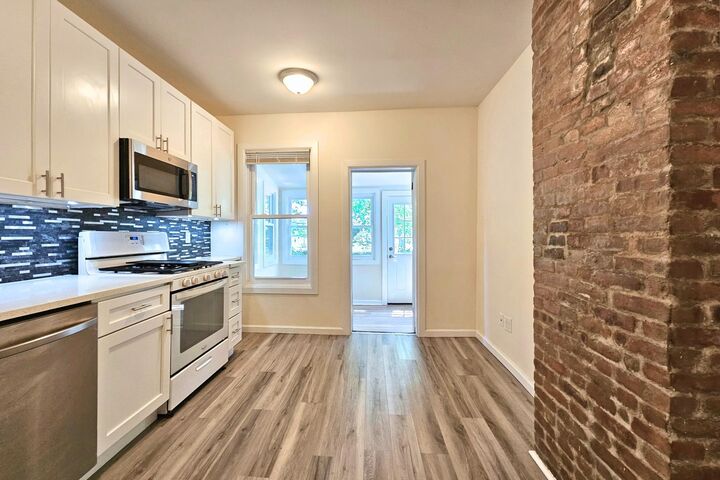 Property Photo:  45 Gautier Ave 1  NJ 07306 