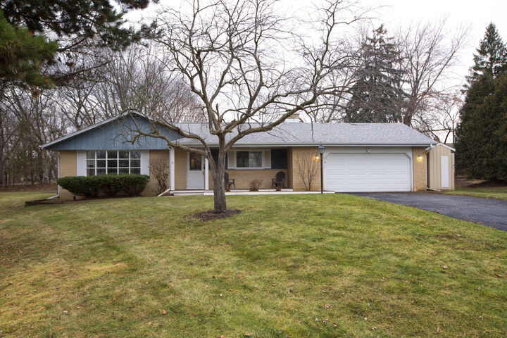 Property Photo:  6535 N Braeburn Ln  WI 53209 