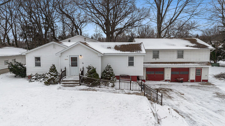 Property Photo:  2854 Oak Street  MI 49127 