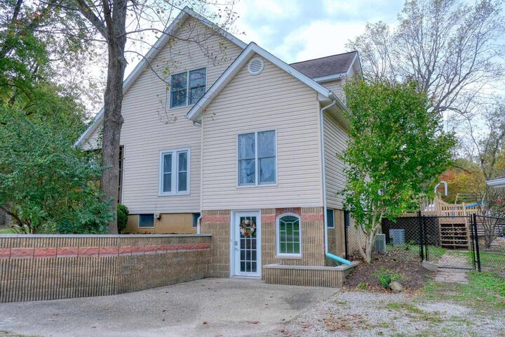 Property Photo:  6873 Old Highway 13  IL 62901 