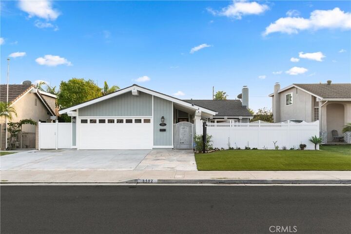 Property Photo:  8592 Larkport Drive  CA 92646 