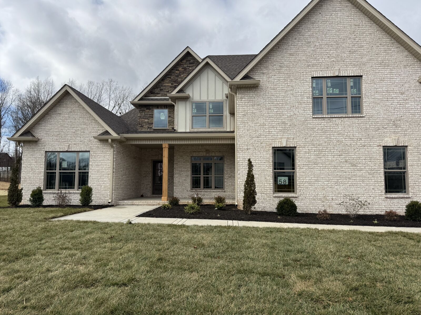 Property Photo:  412 N Starwood Ct  TN 37042 