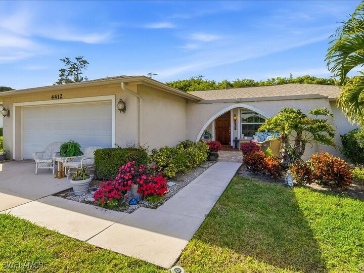 Property Photo:  4412 Beechwood Lake Drive  FL 34112 