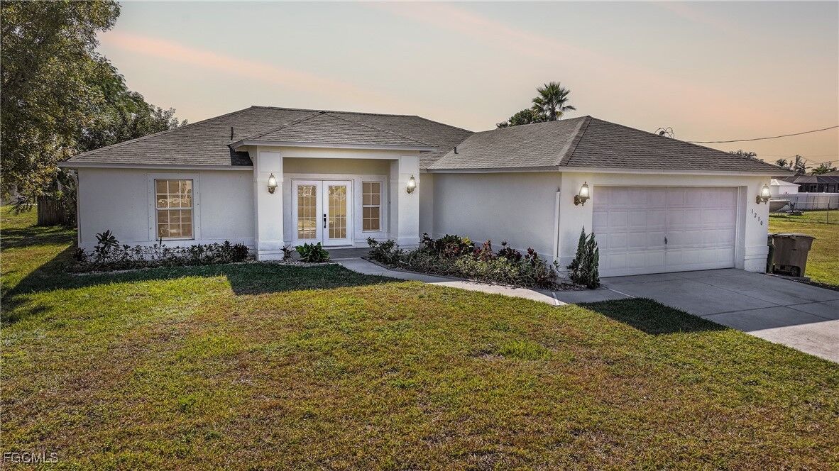 Property Photo:  1210 SW 10th Terrace  FL 33991 