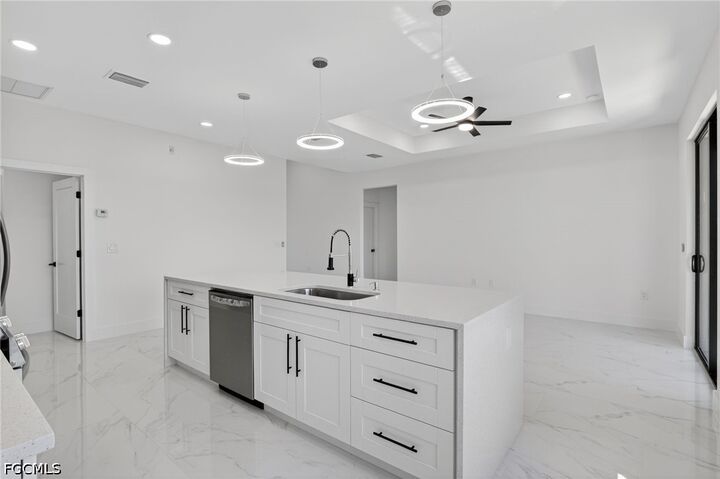 Property Photo: 3905 11th Street SW FL 33976